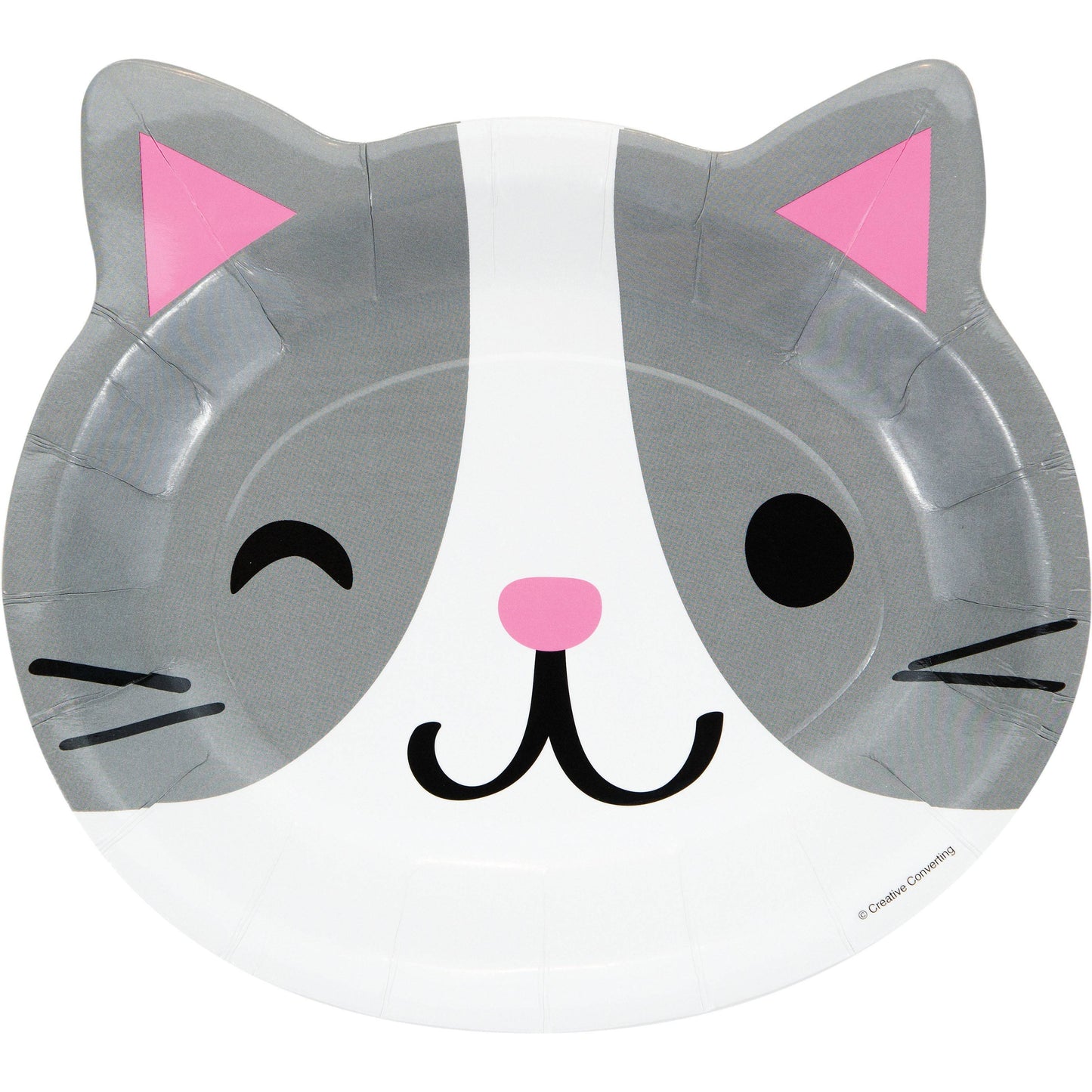 Plato en forma de carita de gato con diseño gris y blanco, orejas rosadas y guiño. Ideal para decoración de cumpleaños temáticos.