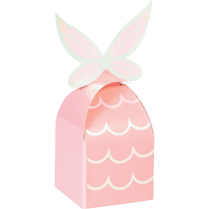 Caja sorpresa fiesta diseño mariposa en cartón iridiscente color rosa pastel. Ideal para fiestas de hadas y mariposas, llena de dulces y regalos.